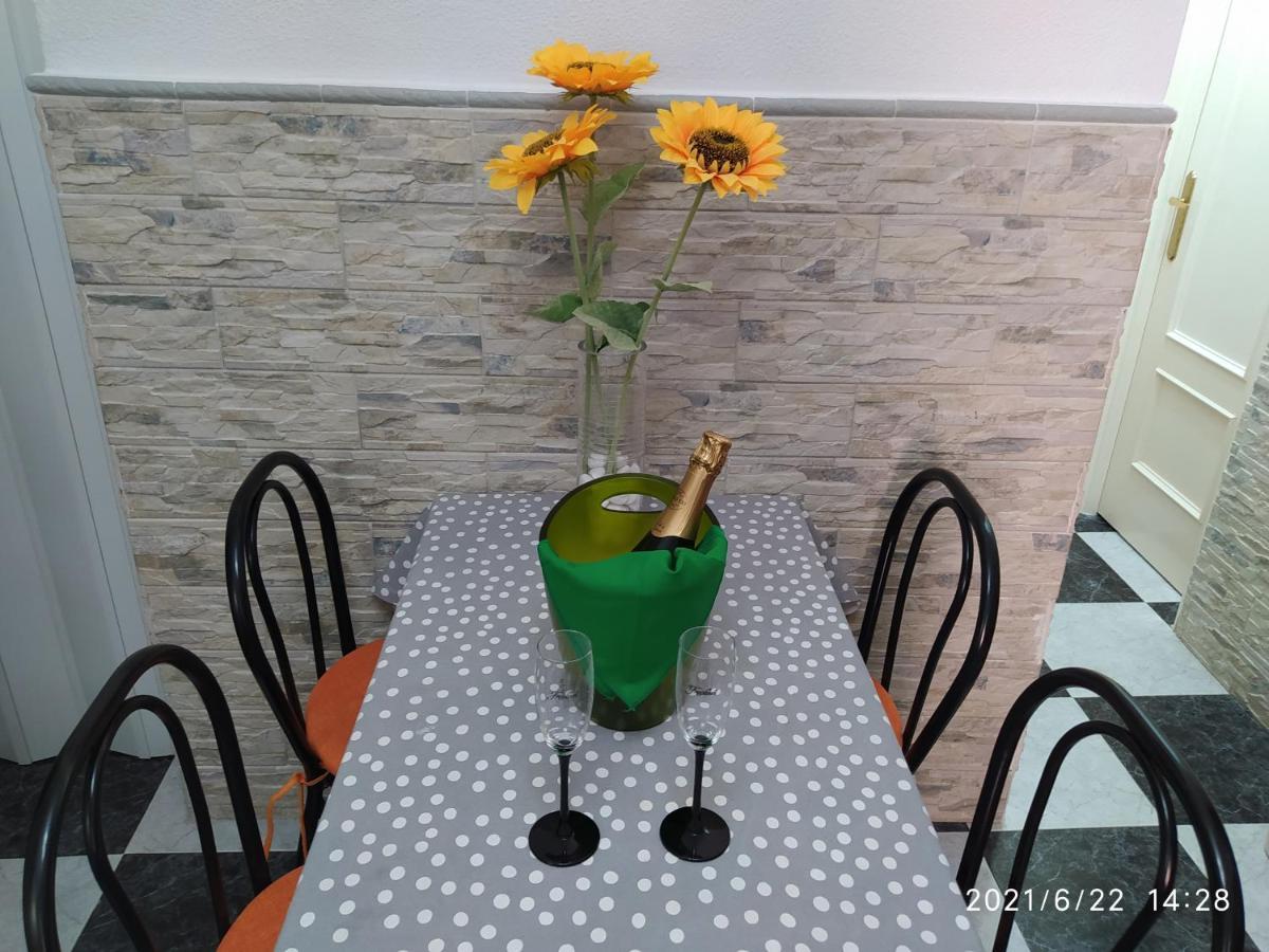 Los Tres Girasoles Cádiz Exterior foto